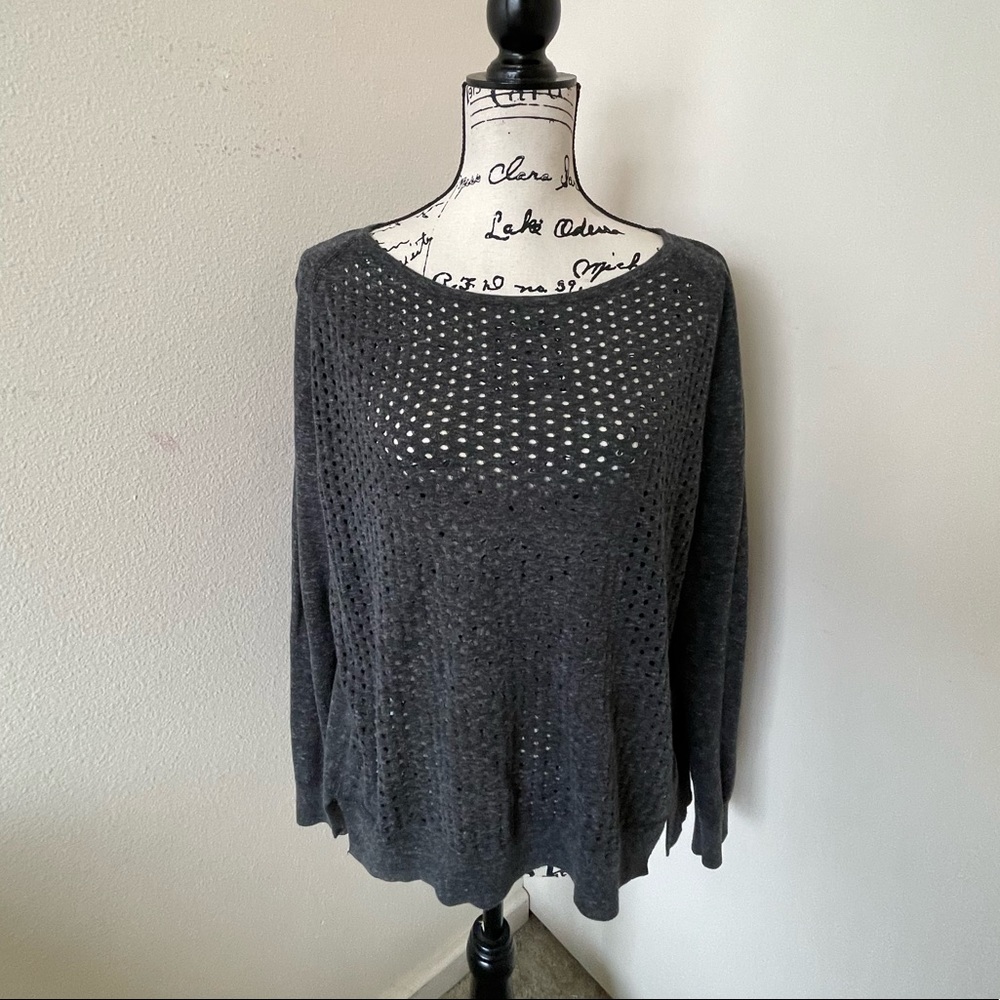 🐝 Gap sweater